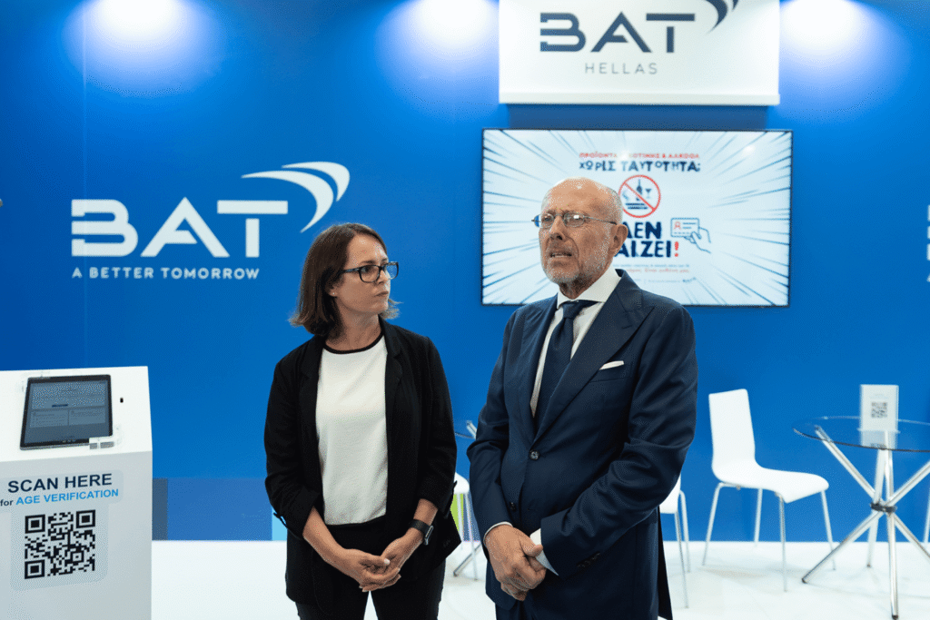 Συνεργασία BAT Hellas και Υπουργείου Υγείας για την προστασία ανηλίκων μέσω ΑΙ τεχνολογίας και καμπάνιας ενημέρωσης στη ΔΕΘ 2025.